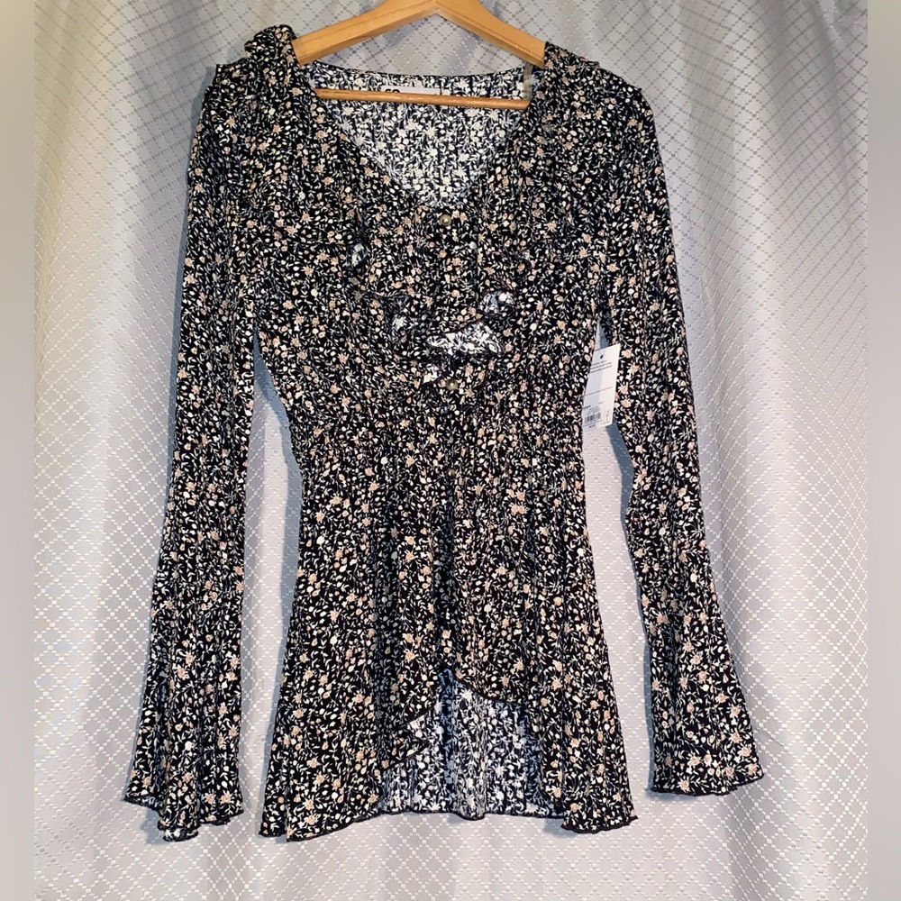 Juniors' SO® Floral Ruffle Tunic Top